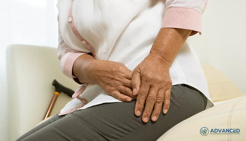  Feeling pain on the right side of hip
